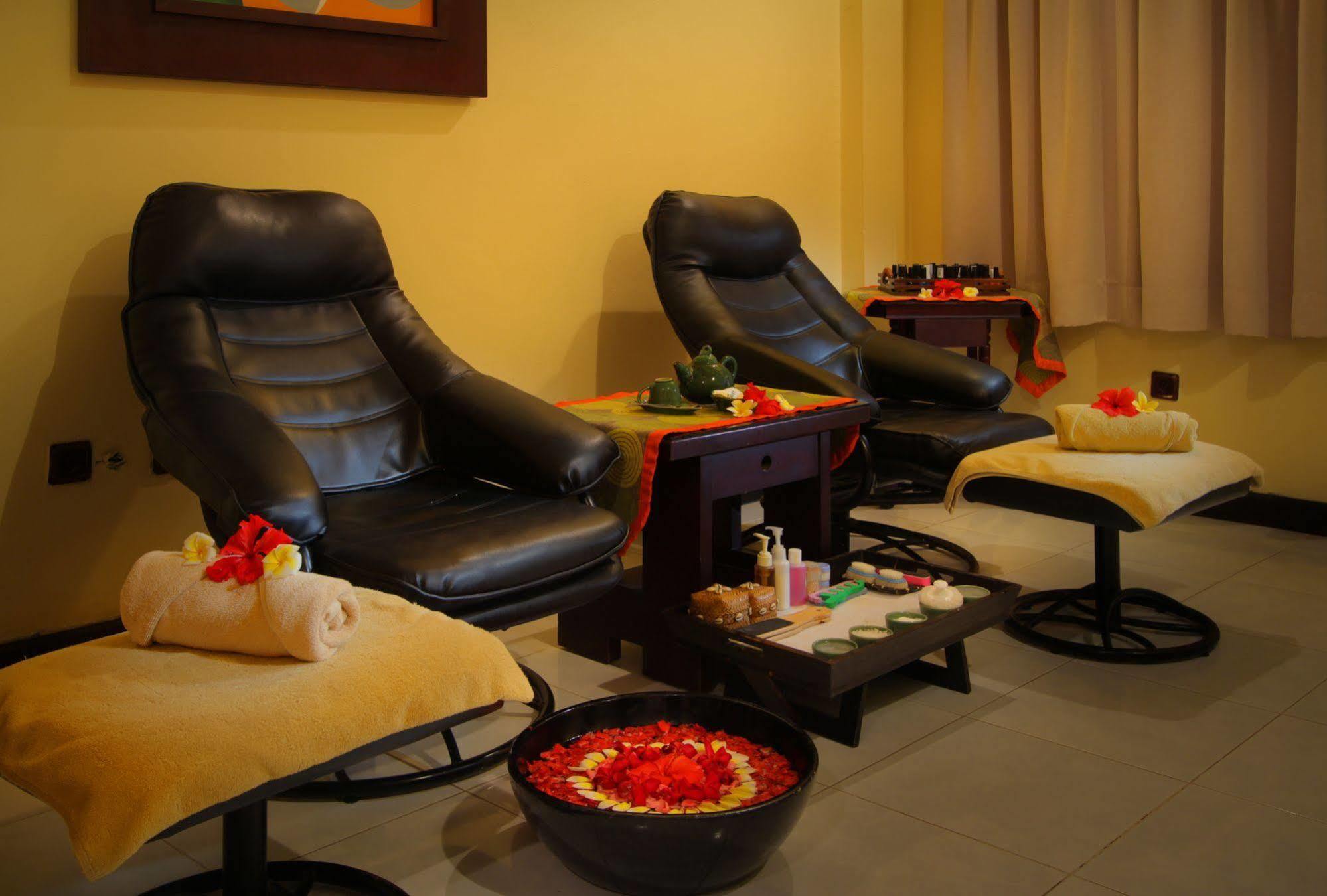 Adi Dharma Hotel Legian Luaran gambar