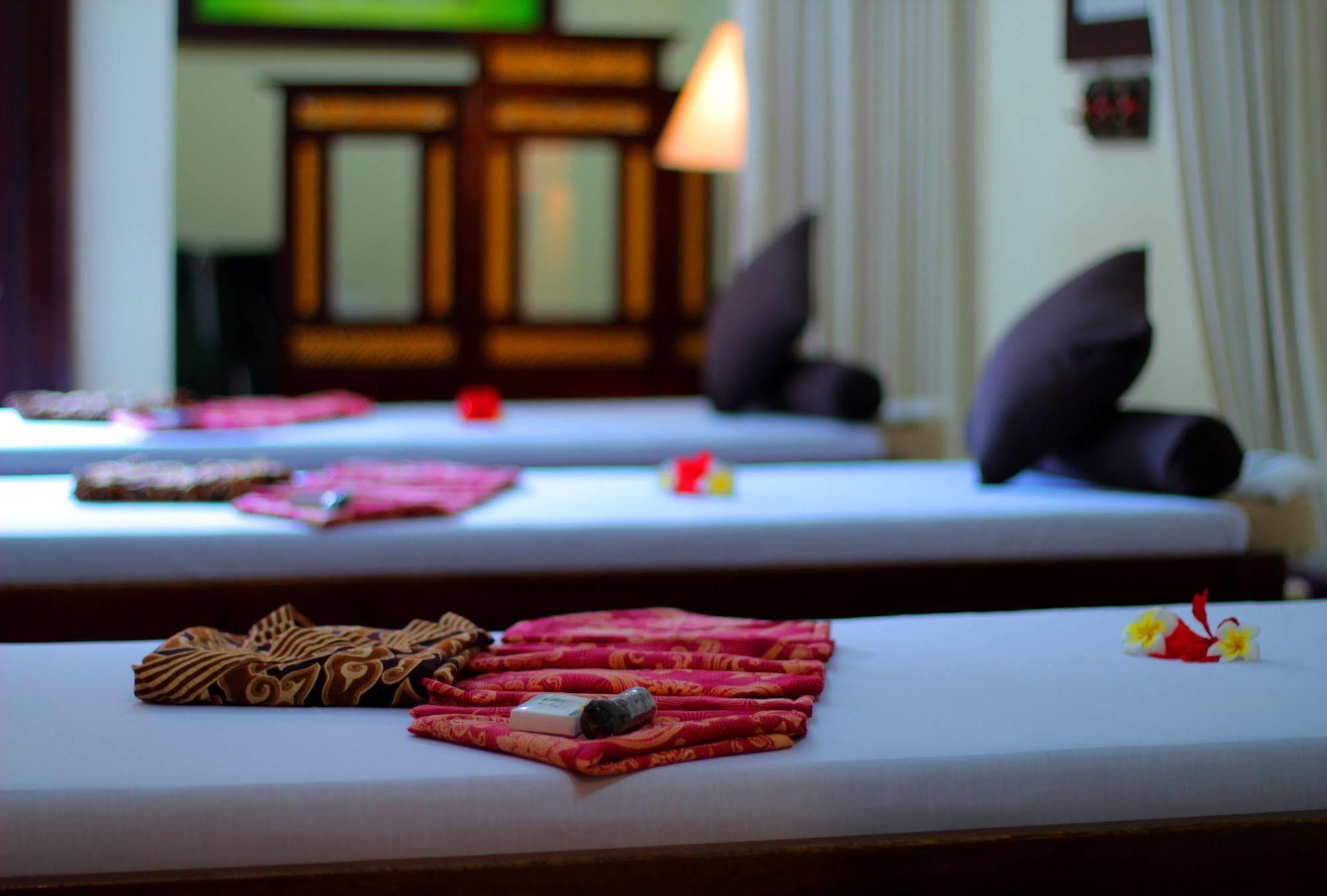 Adi Dharma Hotel Legian Luaran gambar